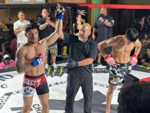 x1-61 Kaena de Santos defeated Taylor Wong R1 Large